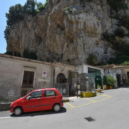 Carpe Diem: Center With Sea Proximity Apartment Amalfi